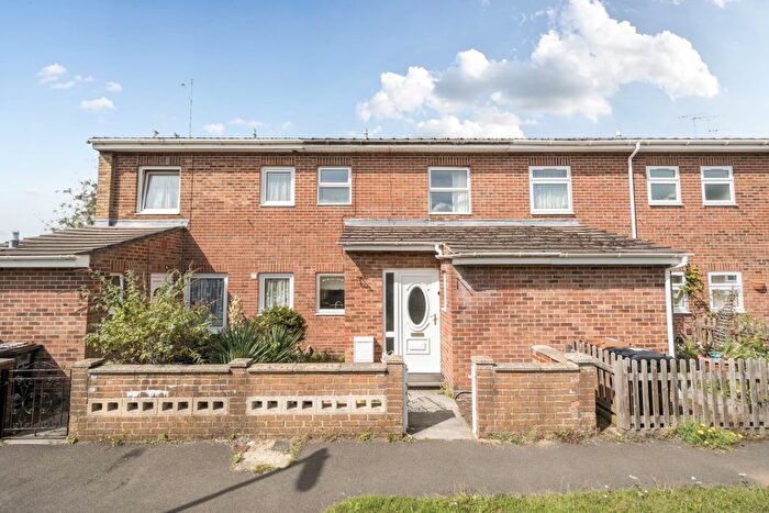3 Bedroom Terraced House For Sale In Galahad Close, Andover, SP10