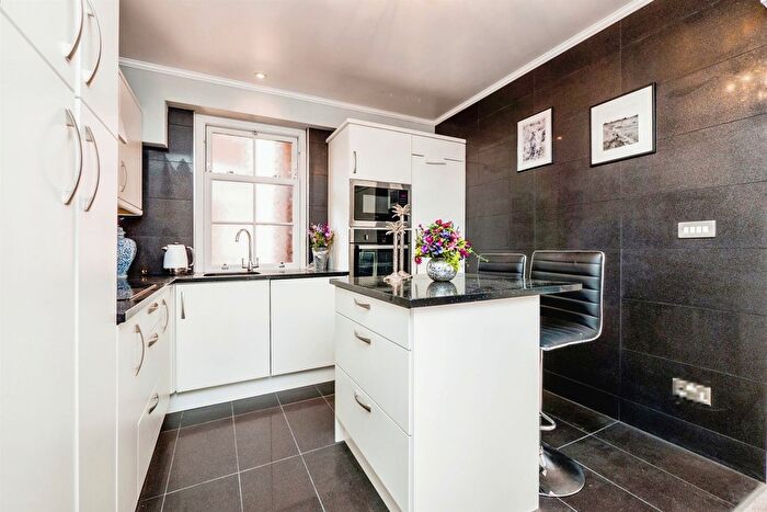 1 Bedroom Flat To Rent In Westgate Street, Cardiff, CF10