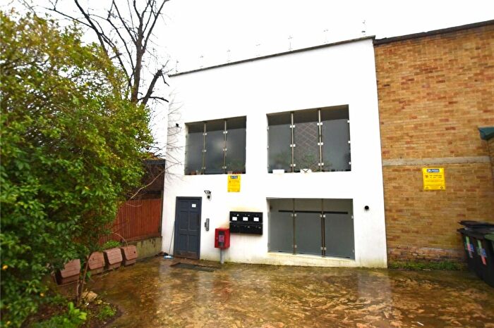 1 Bedroom Apartment To Rent In Suffolk Road, London, SE25