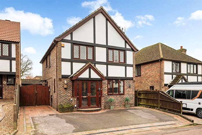 4 Bedroom Detached House For Sale In Oaks Coppice, Horndean, PO8