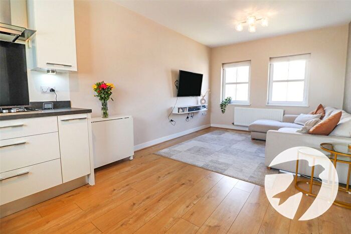 2 Bedroom Flat For Sale In Rainbow Road, Erith, DA8