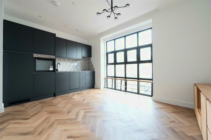 Studio To Rent In Willis House, Willis Road, Portsmouth, Hampshire, PO1