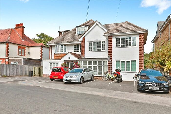 2 Bedroom Flat For Sale In Studland Road, Alum Chine, Bournemouth, Dorset, BH4