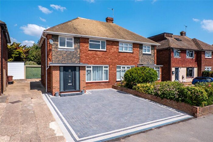 3 Bedroom Semi-Detached House For Sale In Tennyson Walk, Northfleet, Kent, DA11