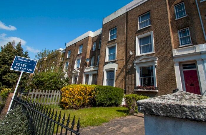 2 Bedroom Flat To Rent In Lewisham Way, New Cross, London, SE14