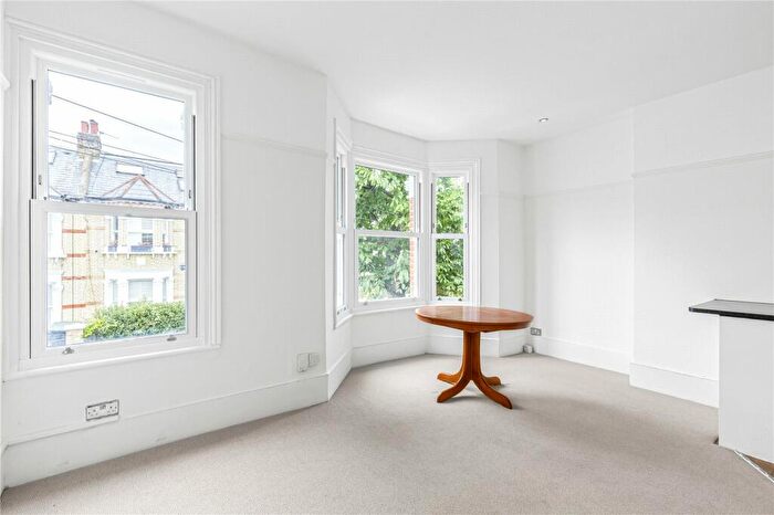 2 Bedroom Apartment To Rent In Devereux Road, Battersea, London, SW11