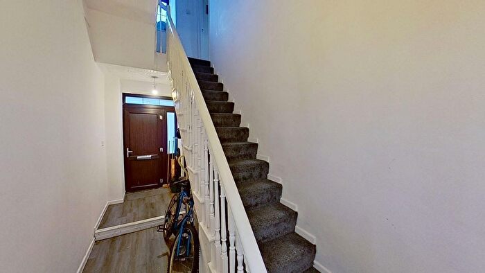 2 Bedroom Flat For Sale In Duke Street, Aberdare, Rhondda Cynon Taf, CF44
