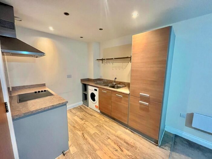 2 Bedroom Flat To Rent In Canal Street, Nottingham, NG1