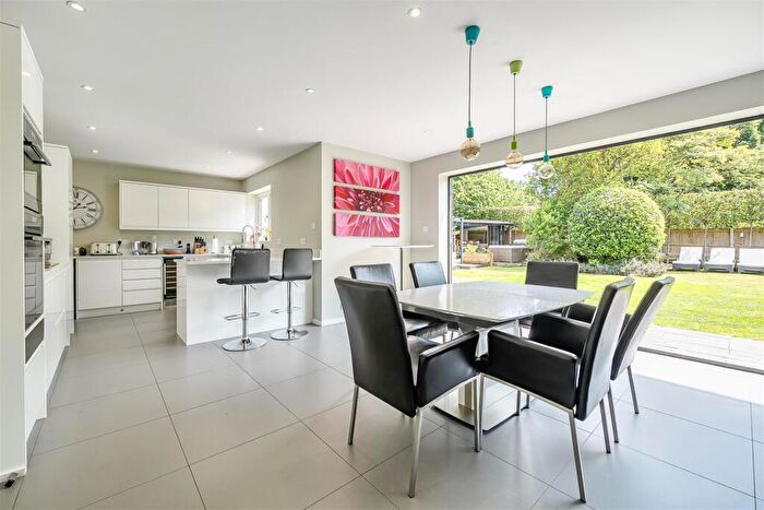 4 Bedroom Detached House For Sale In Thornton Avenue, Warsash, SO31