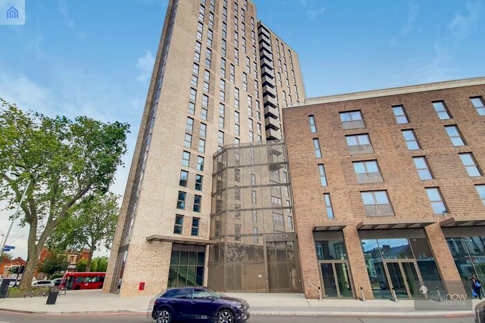 3 Bedroom Flat To Rent In Apex Gardens, London, N15