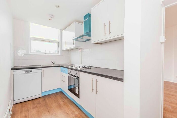 3 Bedroom Flat To Rent In Alexandra Park Road, Muswell Hill, London N10