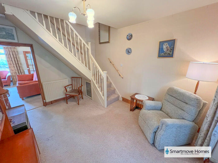 3 Bedroom Detached Bungalow For Sale In The Common, Crich, DE4