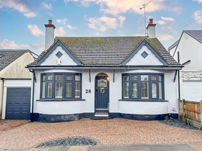 3 Bedroom Detached Bungalow For Sale In Recreation Avenue, Leigh-On-Sea, SS9