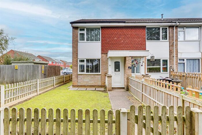 2 Bedroom End Of Terrace House For Sale In Calderdale Drive, Long Eaton, Nottinghamshire, NG10