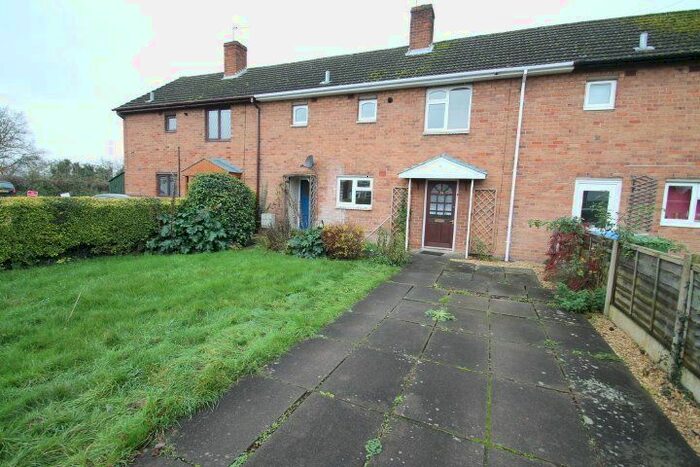 3 Bedroom Terraced House To Rent In The Grove, Studley, B80