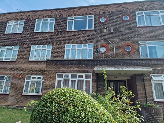 2 Bedroom Flat To Rent In Leeland Way, London, NW10