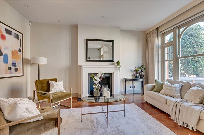 7 Bedroom End Terrace House To Rent In Quarrendon Street, Fulham, London, SW6