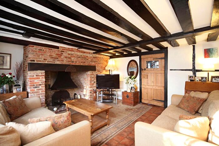 2 Bedroom Cottage To Rent In Horton Road Datchet, SL3