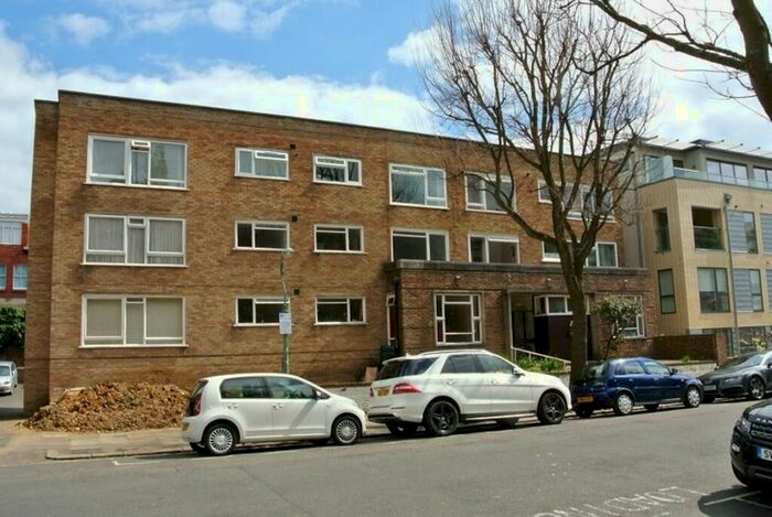 1 Bedroom Flat To Rent In Amber Court, Salisbury Road, Hove, ., BN3