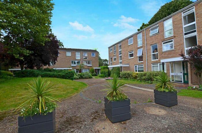 1 Bedroom Flat To Rent In Harrowdene Gardens, Teddington, TW11
