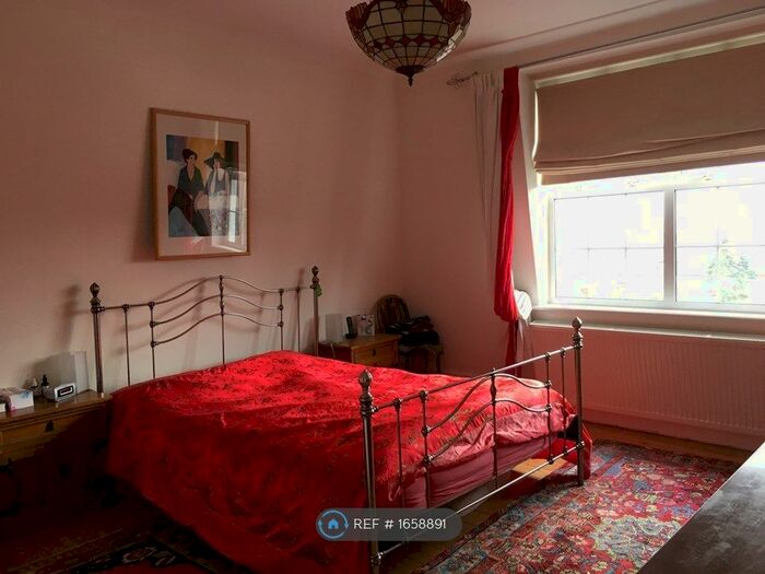 4 Bedroom Flat To Rent In Clarendon Court, London, NW2