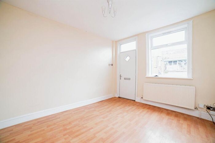 2 Bedroom Semi-Detached House For Sale In Lindley Street, Mansfield, NG18