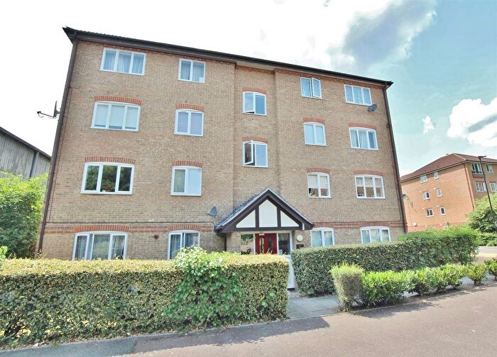1 Bedroom Flat To Rent In Varsity Drive, Twickenham, TW1