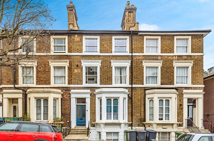 2 Bedroom Flat To Rent In Limes Grove London, SE13