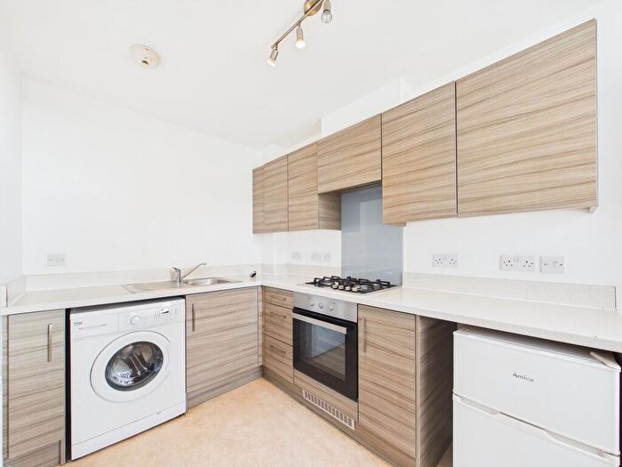 1 Bedroom Flat To Rent In Western Road, Hove, BN3