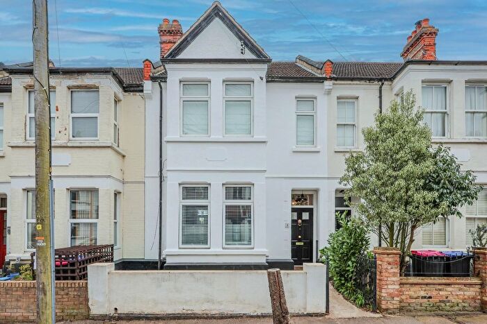 3 Bedroom Terraced House For Sale In Hermitage Road, Westcliff-On-Sea, SS0