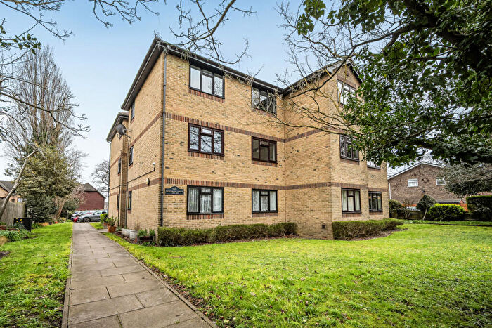 1 Bedroom Apartment For Sale In Erith Road, Belvedere, DA17