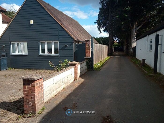 2 Bedroom Detached House To Rent In Denham, Uxbridge, UB9
