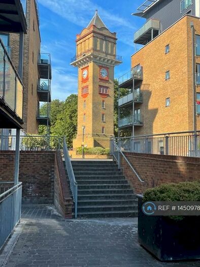 2 Bedroom Flat To Rent In Catalpa Court, London, SE13