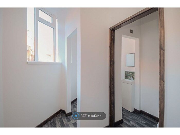 1 Bedroom Flat To Rent In King Edward Street, Hull, HU1