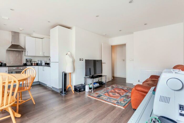 1 Bedroom Apartment To Rent In St. Pancras Way, NW1
