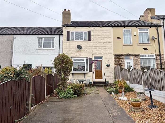 2 Bedroom Terraced House For Sale In Bickerdike Terrace, Kippax, Leeds, LS25