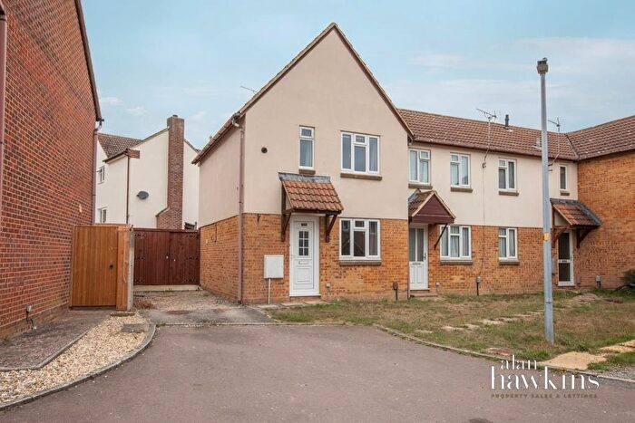 2 Bedroom End Of Terrace House For Sale In Orchard Mead, Royal Wootton Bassett, SN4