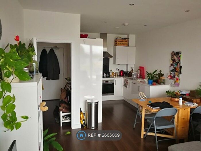 1 Bedroom Flat To Rent In Aird Point, London, E16