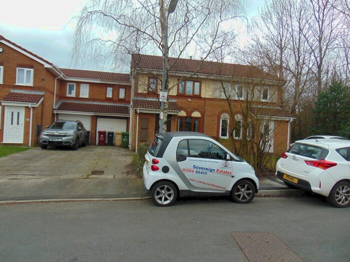 3 Bedroom Semi-Detached House To Rent In Gleneagles, Bolton, BL3