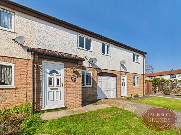2 Bedroom Terraced House For Sale In Lincoln Way, Stefen Hill, NN11
