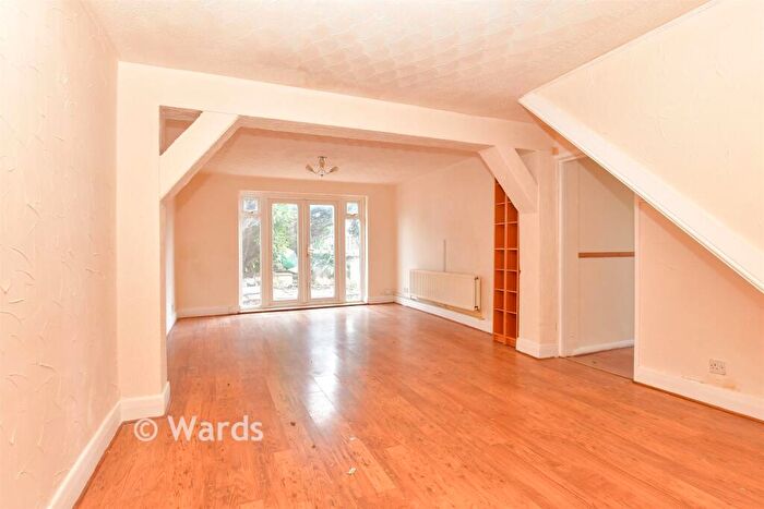 5 Bedroom End Of Terrace House For Sale In West Lane, Isle Of Grain, Rochester, Kent, ME3