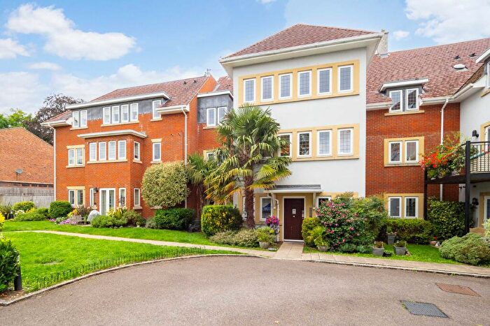 3 Bedroom Apartment For Sale In Saffron House, Camborne Road, Sutton, SM2