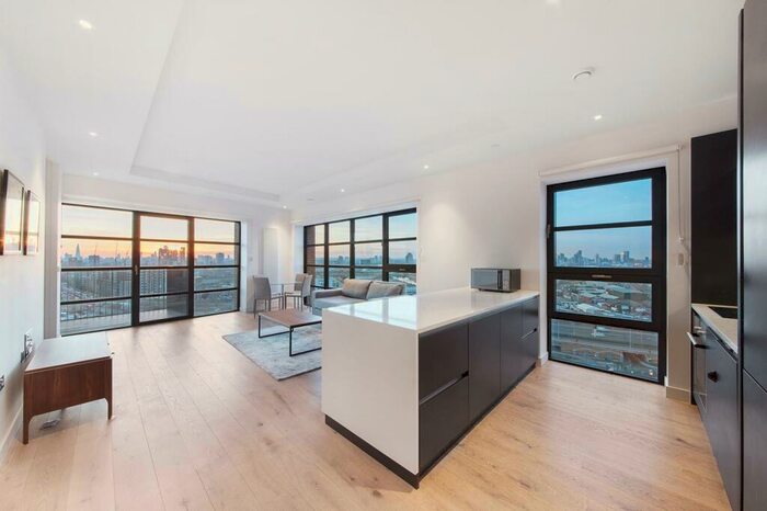 2 Bedroom Apartment To Rent In Amelia House, London City Island, E14