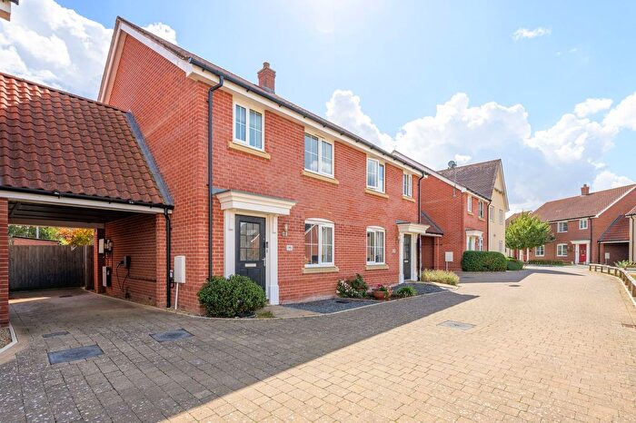 3 Bedroom Semi-detached House For Sale In Jermyn Way, Tharston, NR15