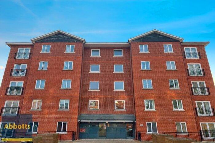 2 Bedroom Flat To Rent In John Dyde Close, Bishop's Stortford, CM23