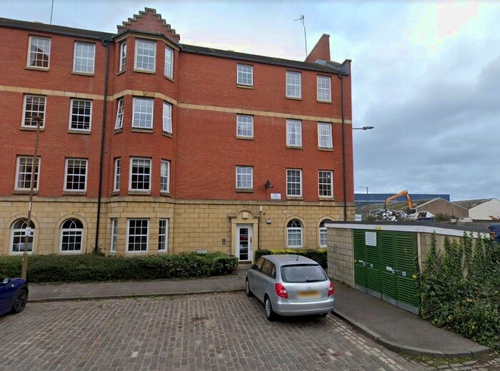 2 Bedroom Flat To Rent In Fox Street, Edinburgh, Midlothian, EH6