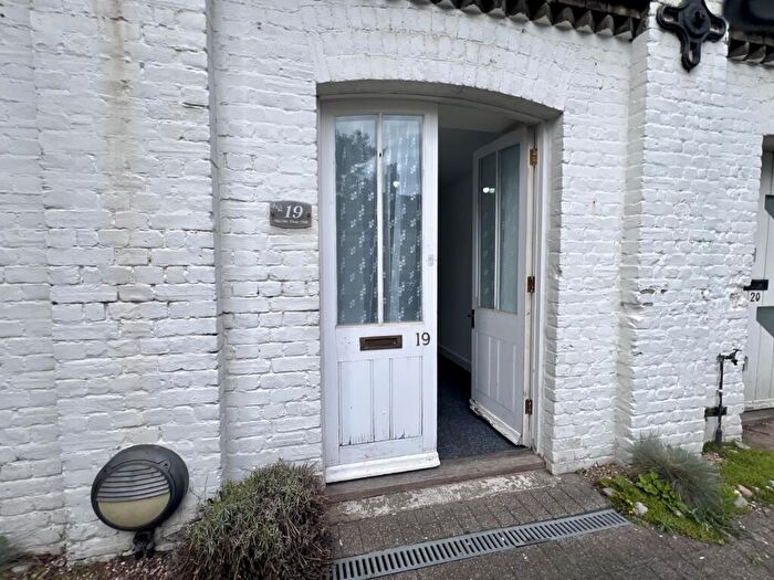 1 Bedroom Apartment For Sale In London Road, Dover, CT17