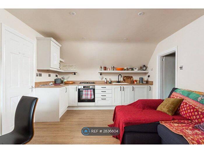 1 Bedroom Flat To Rent In West St, Yarm, TS15