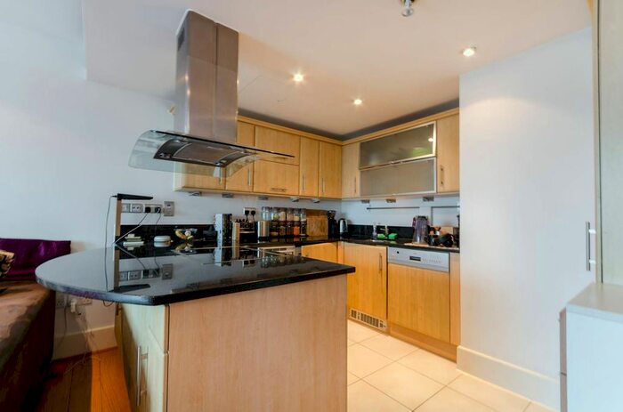 2 Bedroom Flat To Rent In Brewhouse Lane, Putney, London, SW15