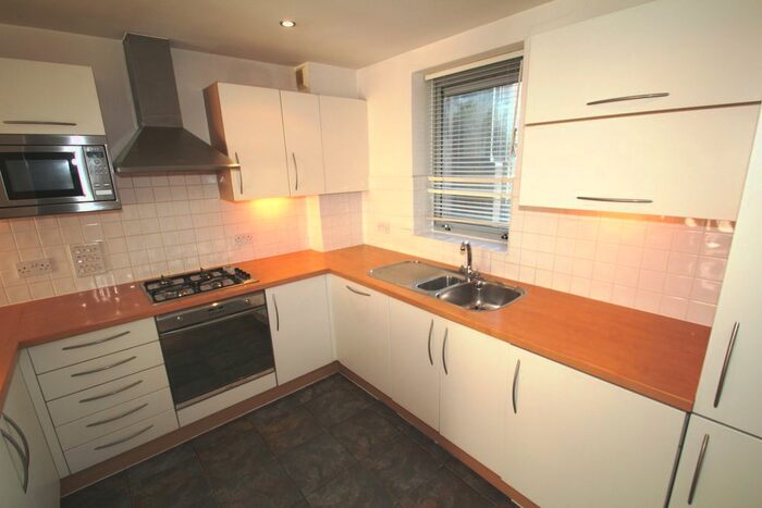 2 Bedroom Flat To Rent In College Road, Harrow-On-The-Hill, Harrow, HA1